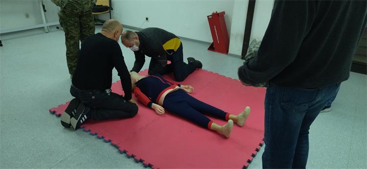 Slika /02_vijesti/2021/11 mjesec/prva pomoć tečaj/foto tečaj.jpg